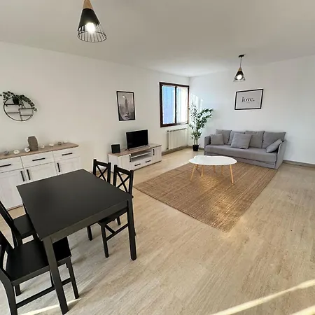 120m T4 Terrasse Et Parking - Stade-eurexpo-lyon *